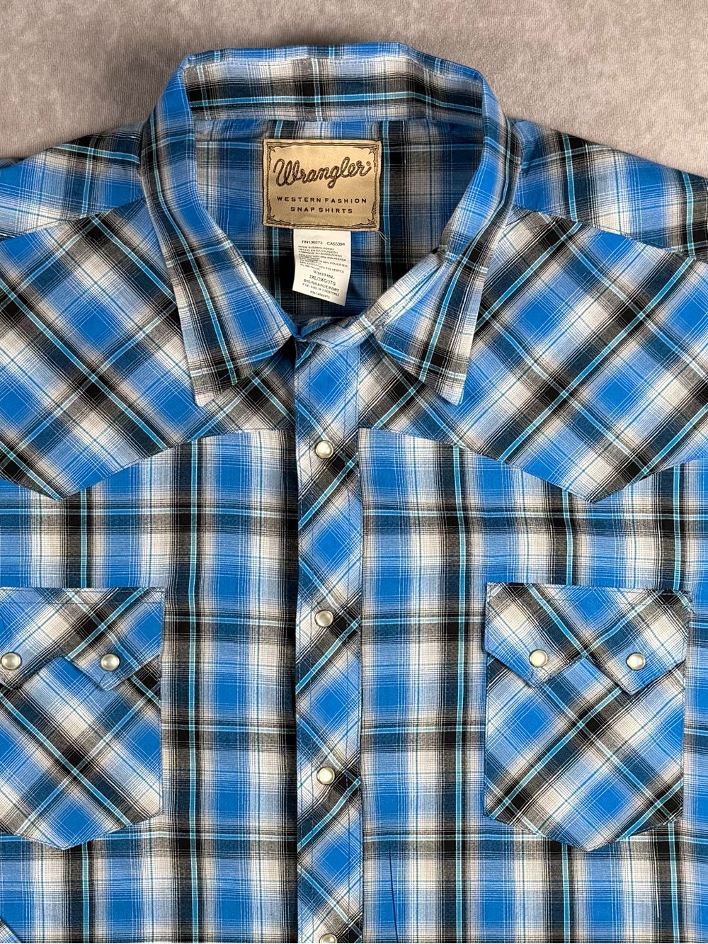 Wrangler Blue Black White Plaid Snap Western Shirt